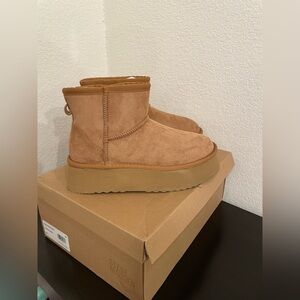 Steve‎ Madden Fur Lined Ankle Boots Platform Heel Brown Chestnut Size 8 Womens